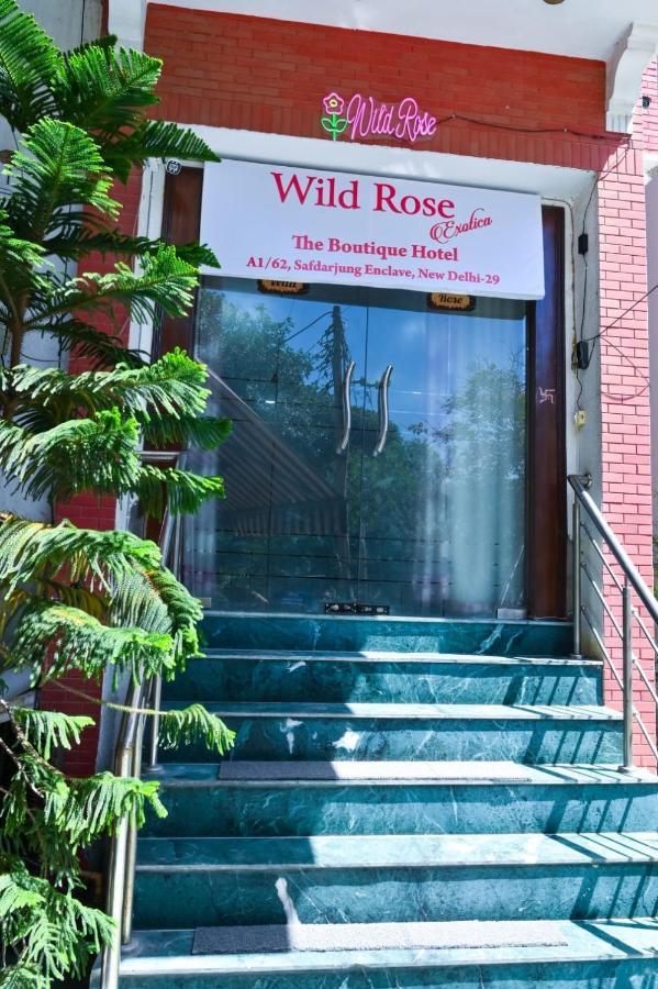 Hotel Wild Rose Yeni Delhi Dış mekan fotoğraf